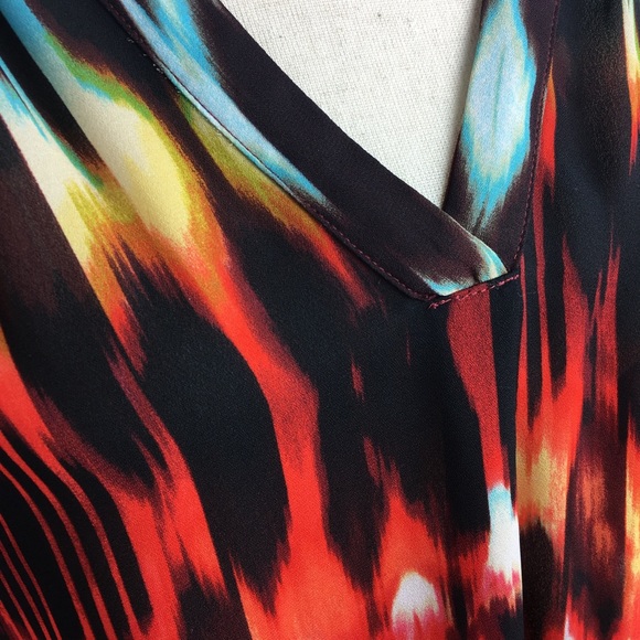 a.n.a Abstract Tunic Blouse Medium - Picture 3 of 14